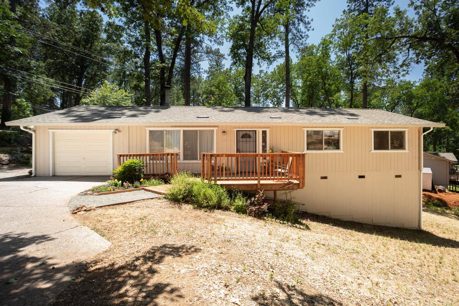 Grass Valley, CA 95949,10706 Alta Sierra DR