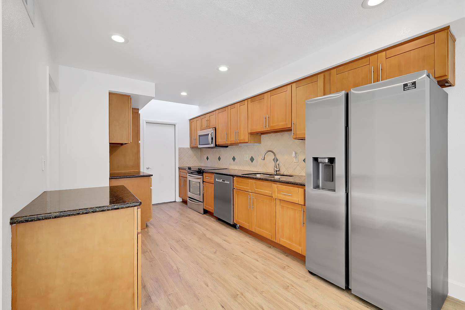 Citrus Heights, CA 95621,7032 LA COSTA LN