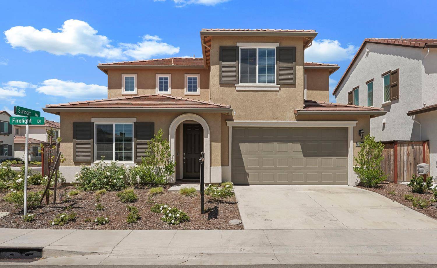 Roseville, CA 95747,6001 Firelight DR