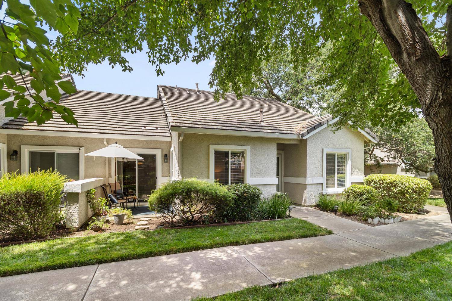 Roseville, CA 95678,704 Shasta Oaks CIR