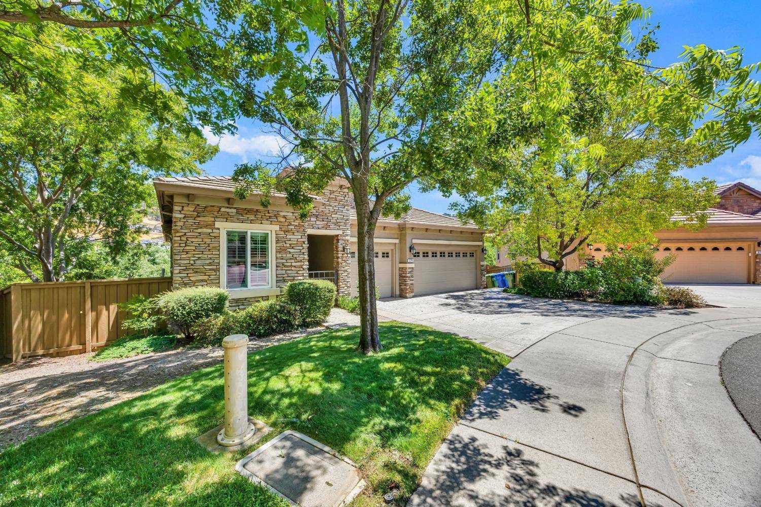 Folsom, CA 95630,674 Burlond CT