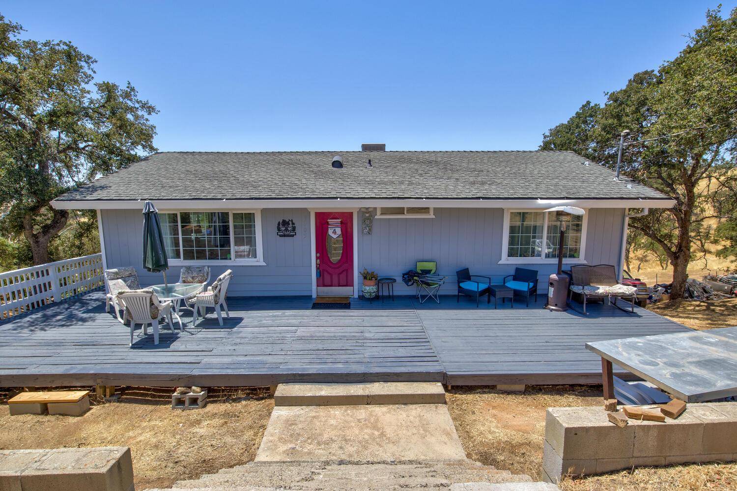 La Grange, CA 95329,9705 Villarreal DR