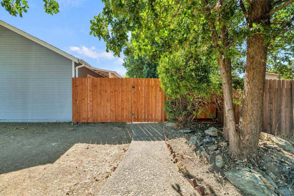 Woodland, CA 95695,270 W Woodland AVE