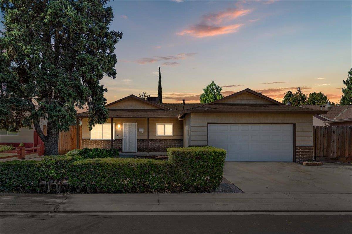 Modesto, CA 95350,220 Raven CT