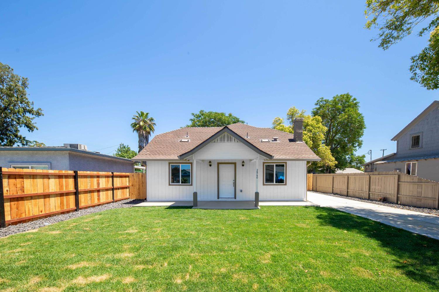 Stockton, CA 95205,2860 Redwood AVE