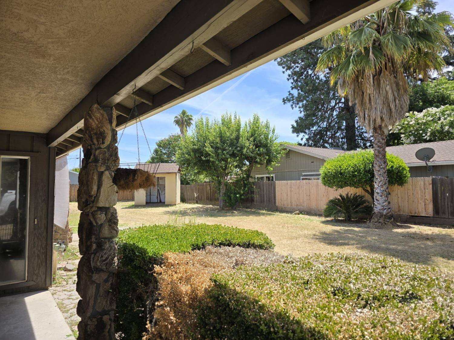 Oakdale, CA 95361,104 W North ST