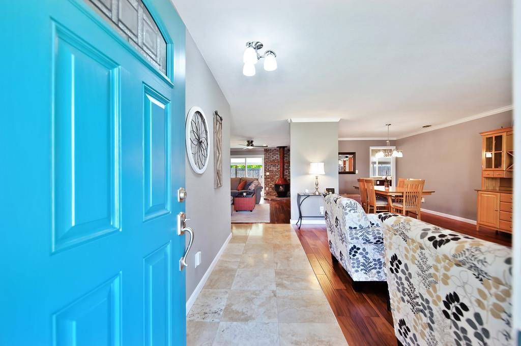 Roseville, CA 95661,305 Saint Charles CT