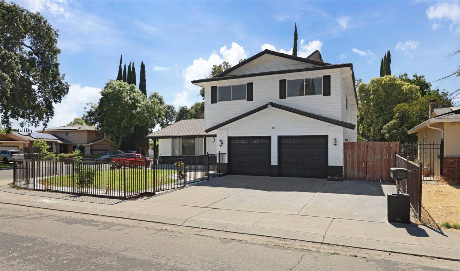 Stockton, CA 95209,8463 Yarmouth DR