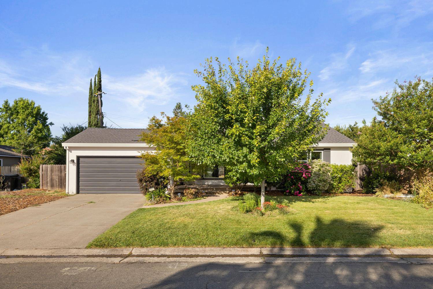 Sacramento, CA 95825,2417 Drayton DR