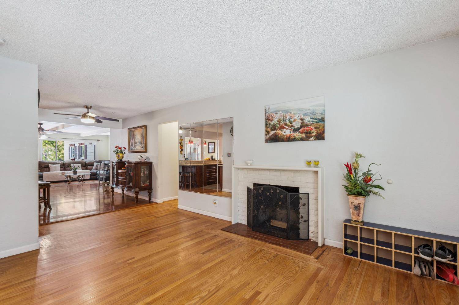 Sacramento, CA 95821,4609 North AVE