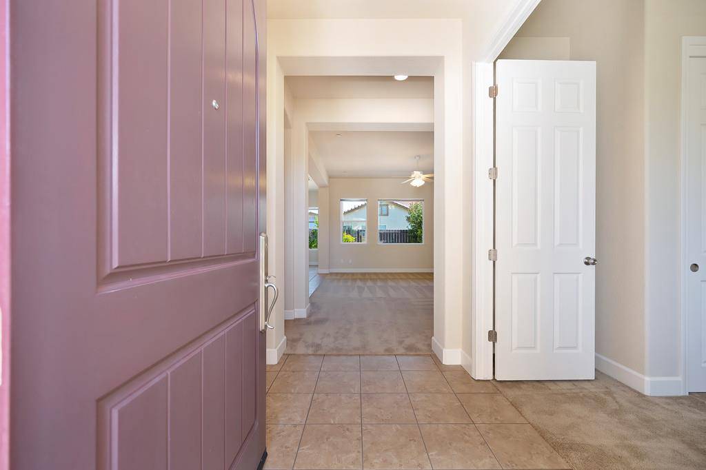 Manteca, CA 95336,943 Harvest Mill DR