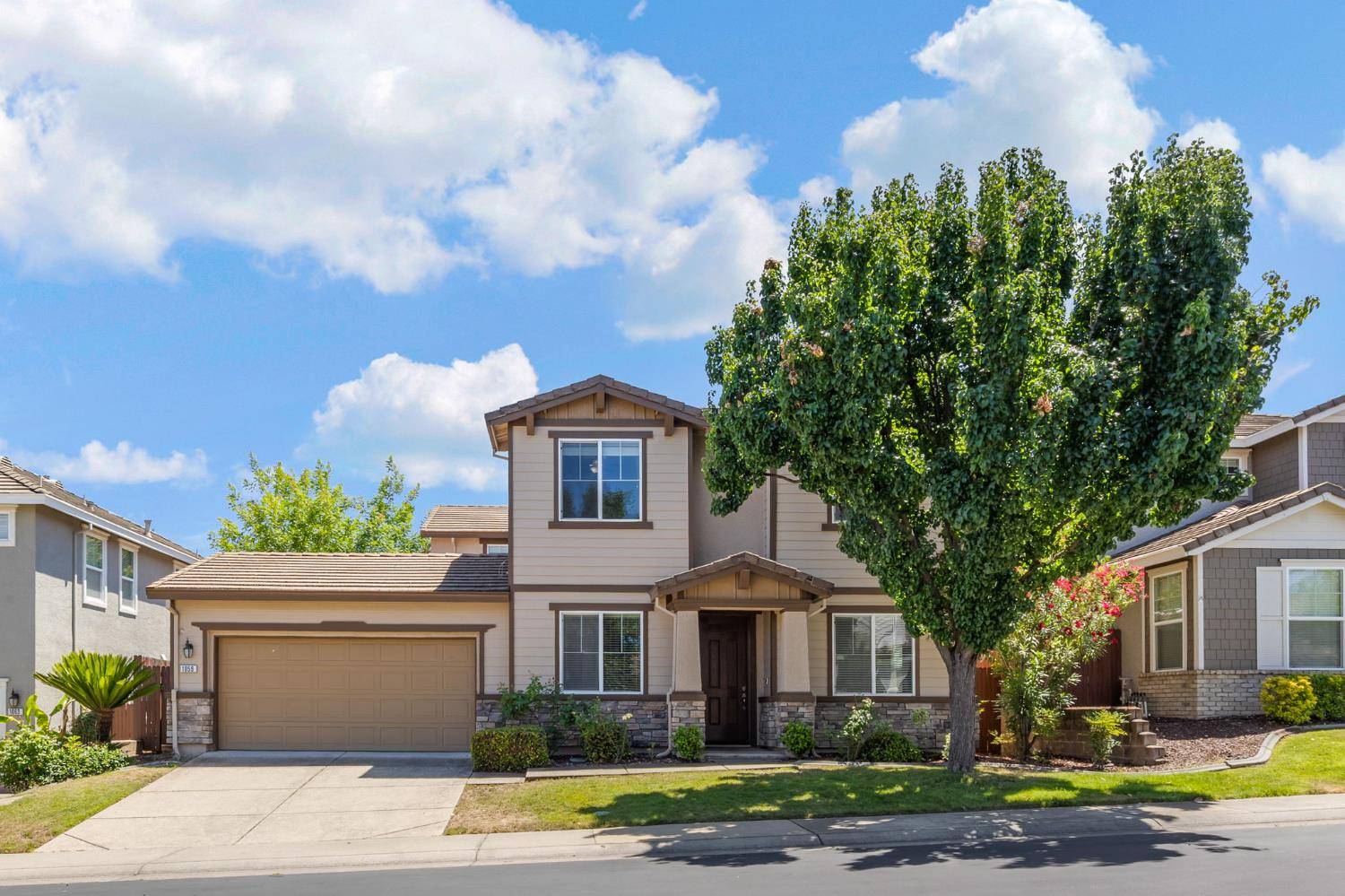 Folsom, CA 95630,1059 Ledgestone DR