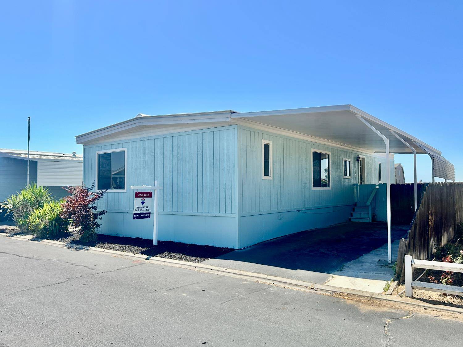 Manteca, CA 95336,1830 E yosemite