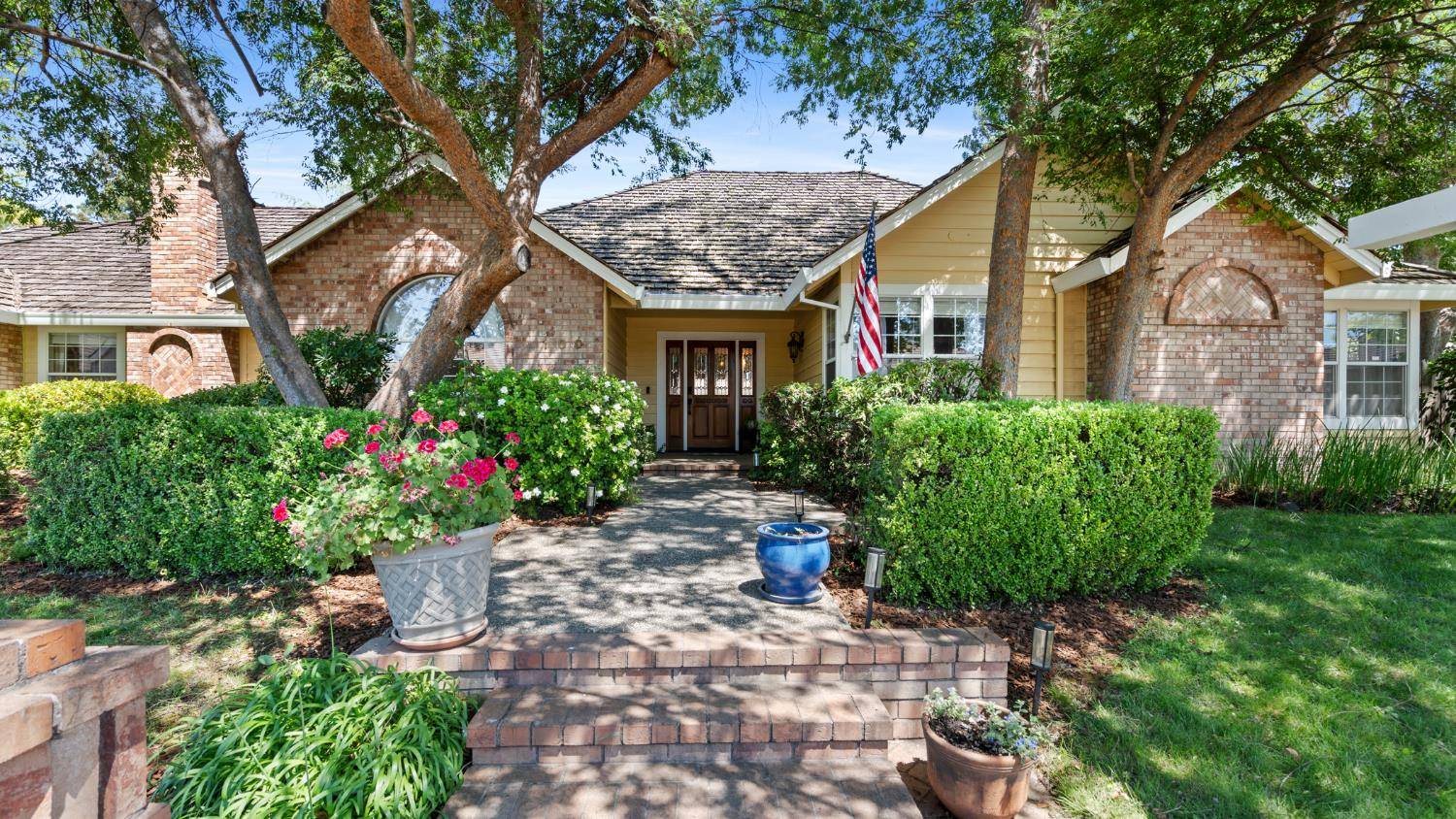 Folsom, CA 95630,100 Summer Shade CT