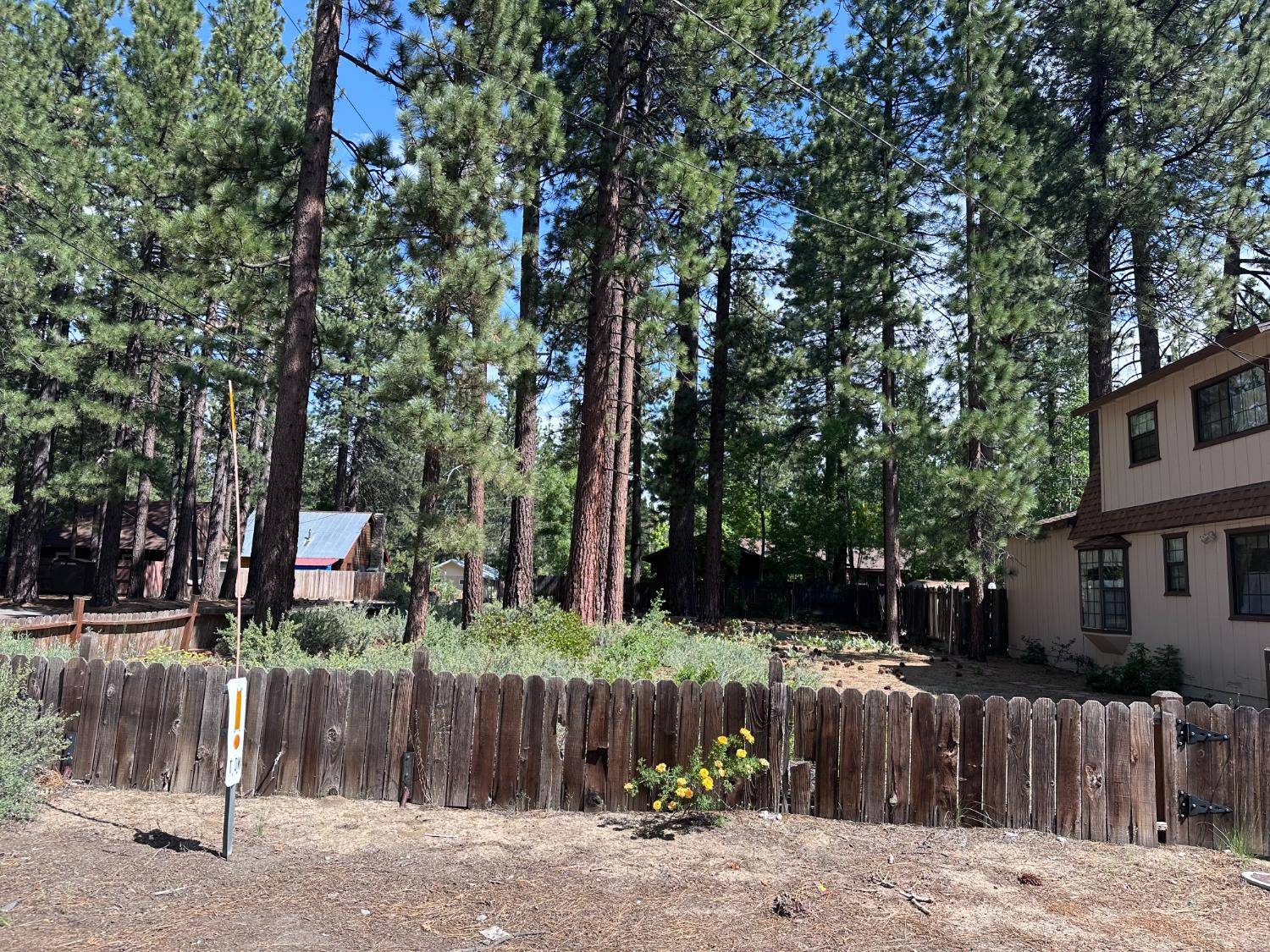 South Lake Tahoe, CA 96150,3068 Berkeley AVE