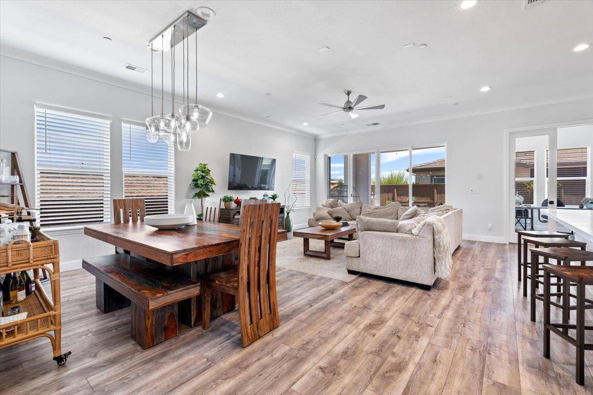 El Dorado Hills, CA 95762,3122 Whistling WAY