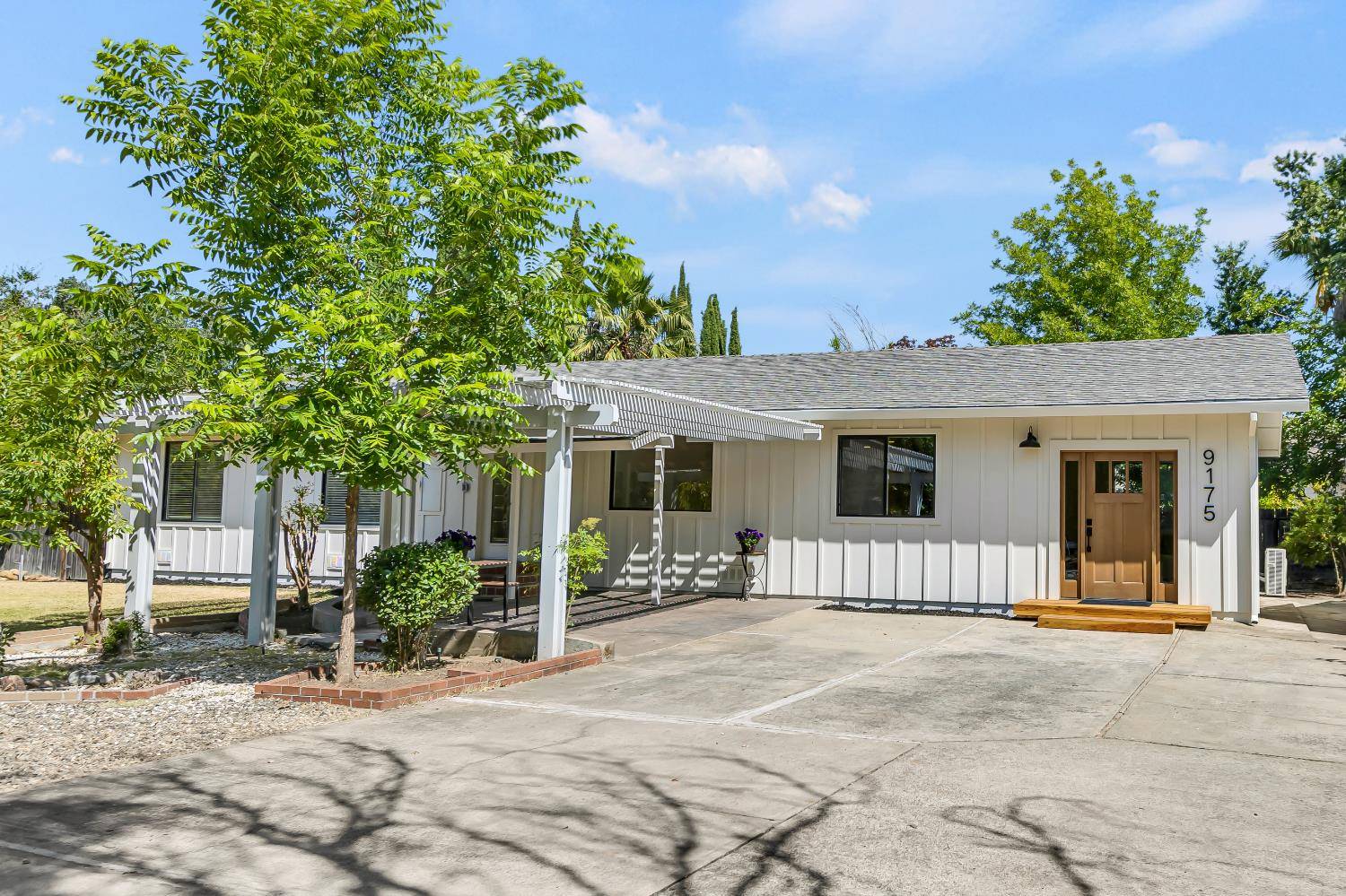 Elk Grove, CA 95624,9175 Locust ST