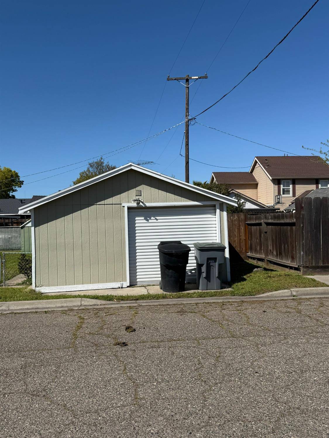 Oakdale, CA 95361,155 N Bryan AVE