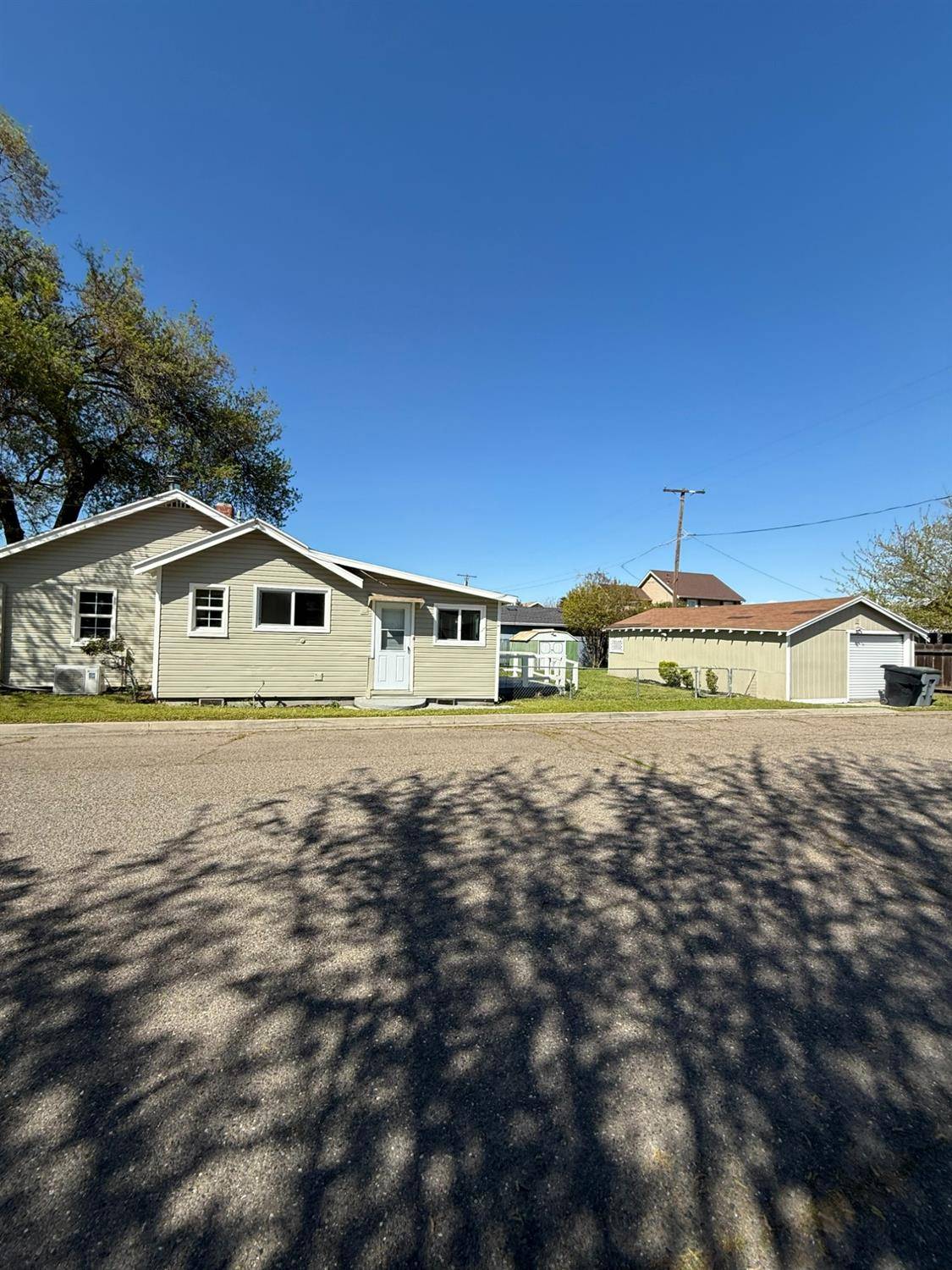 Oakdale, CA 95361,155 N Bryan AVE