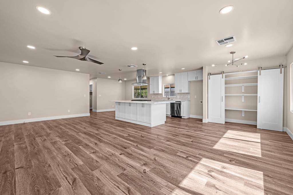 Folsom, CA 95630,52 Cedar CIR