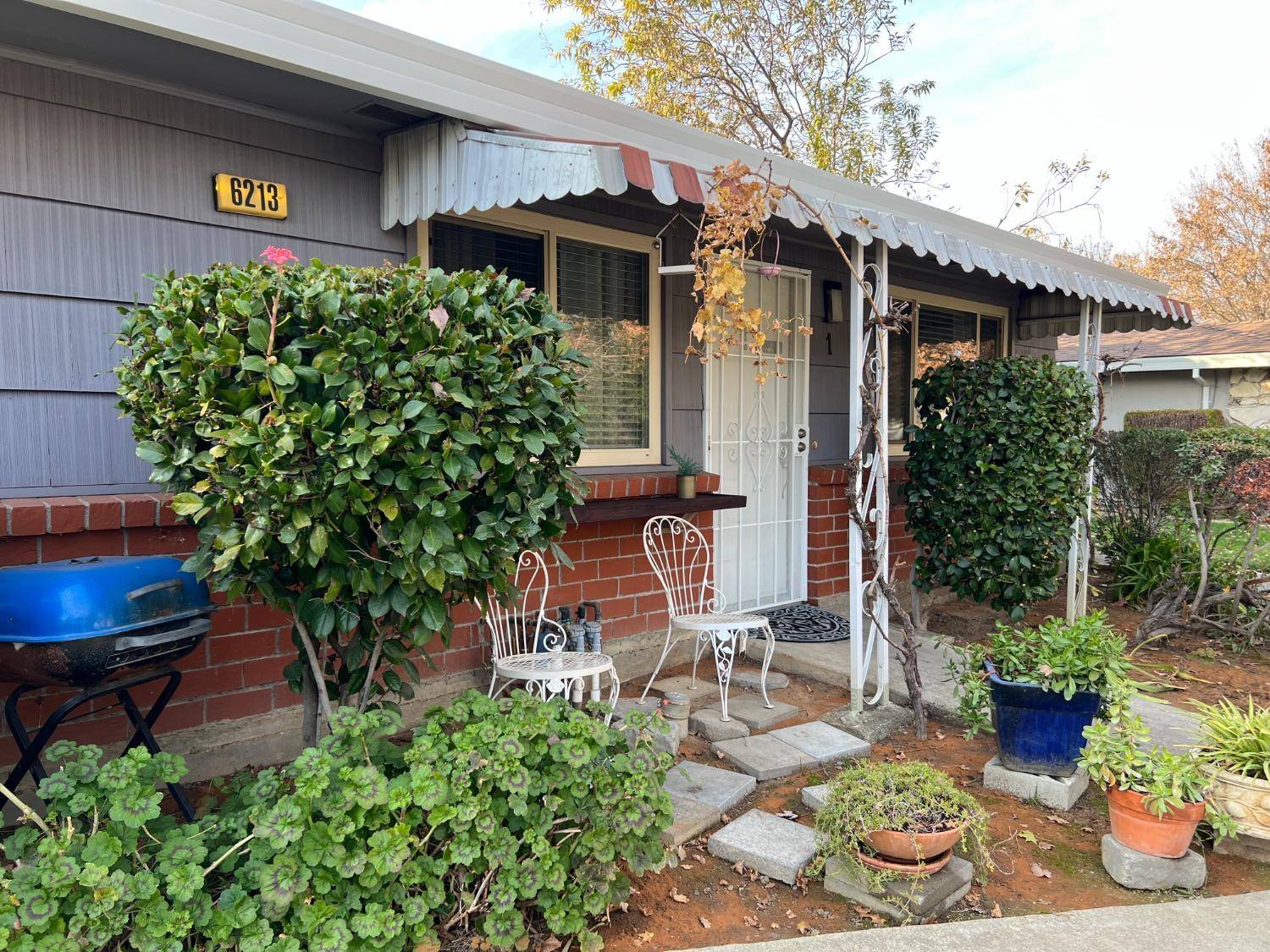 Citrus Heights, CA 95621,6213 Carlow DR #1