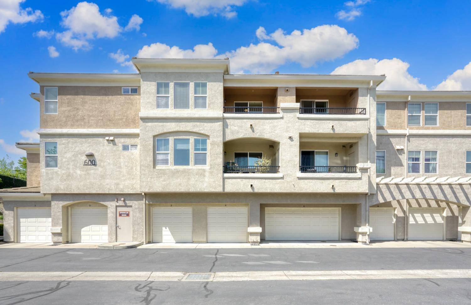Folsom, CA 95630,600 Moon CIR #634