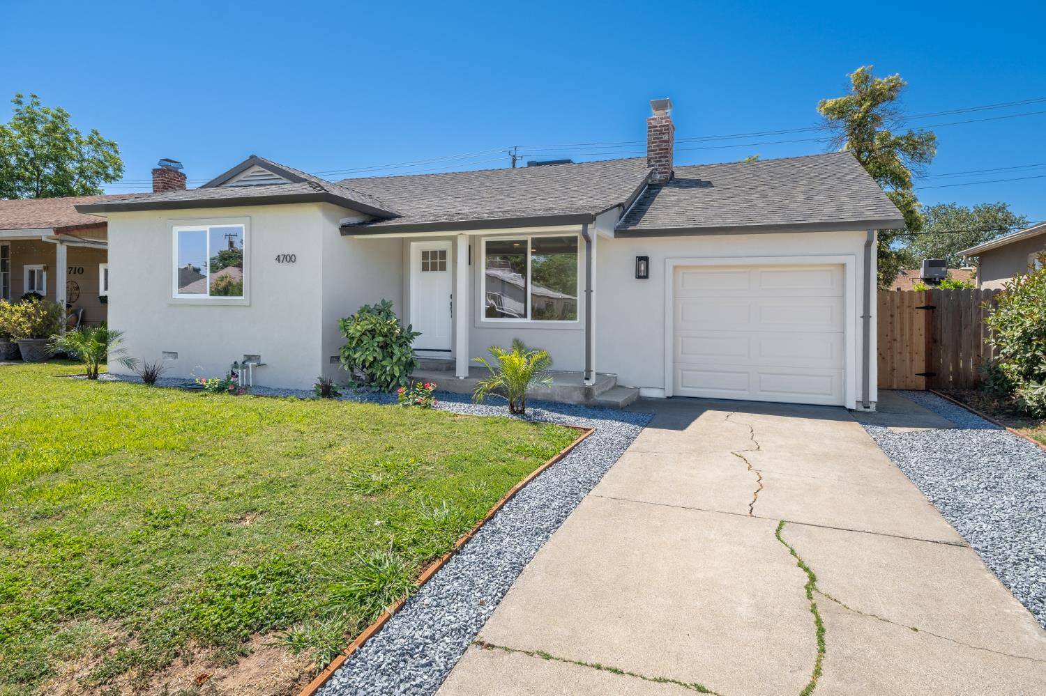 Sacramento, CA 95824,4700 40th AVE