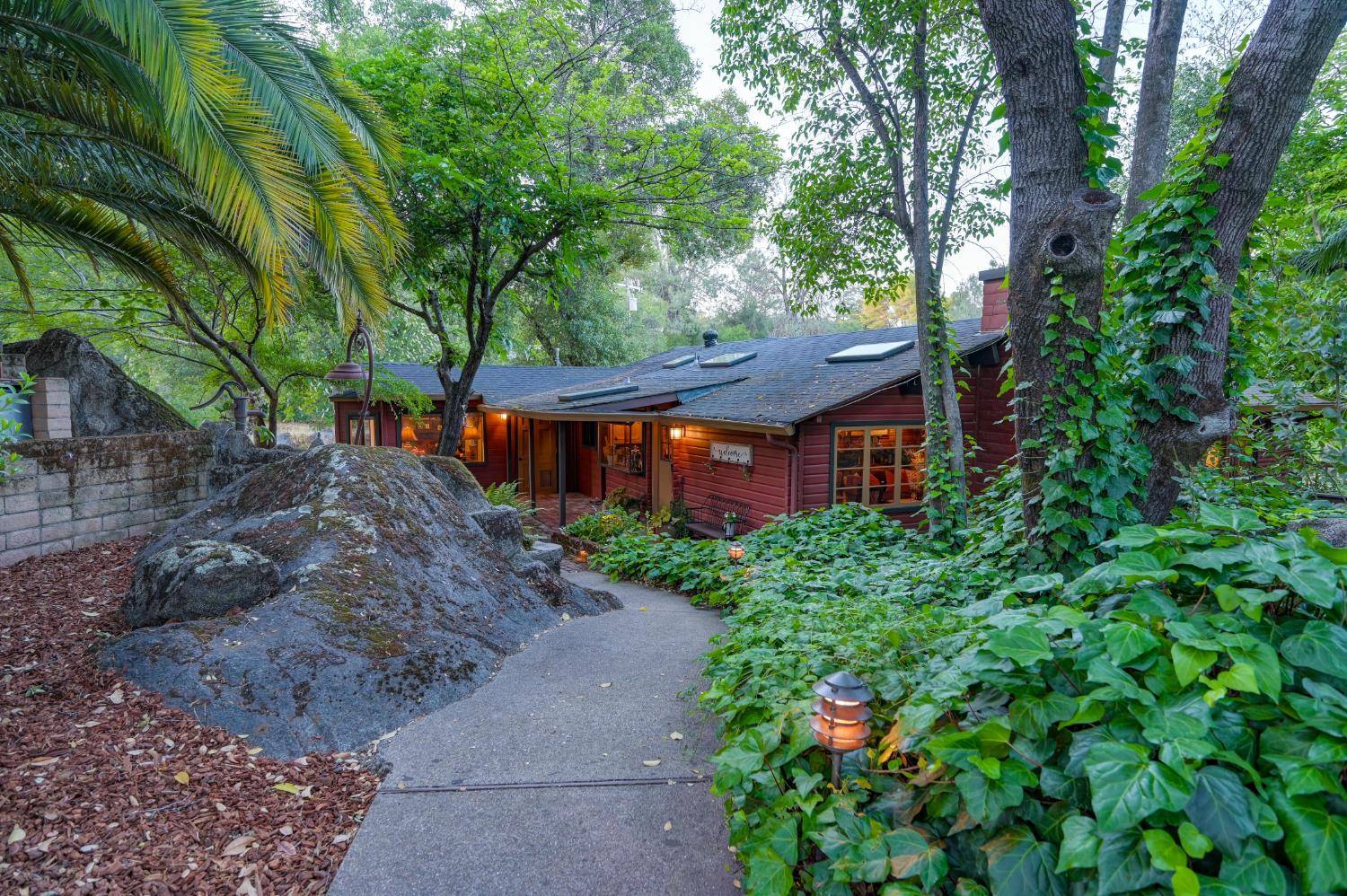Loomis, CA 95650,7333 Surette LN