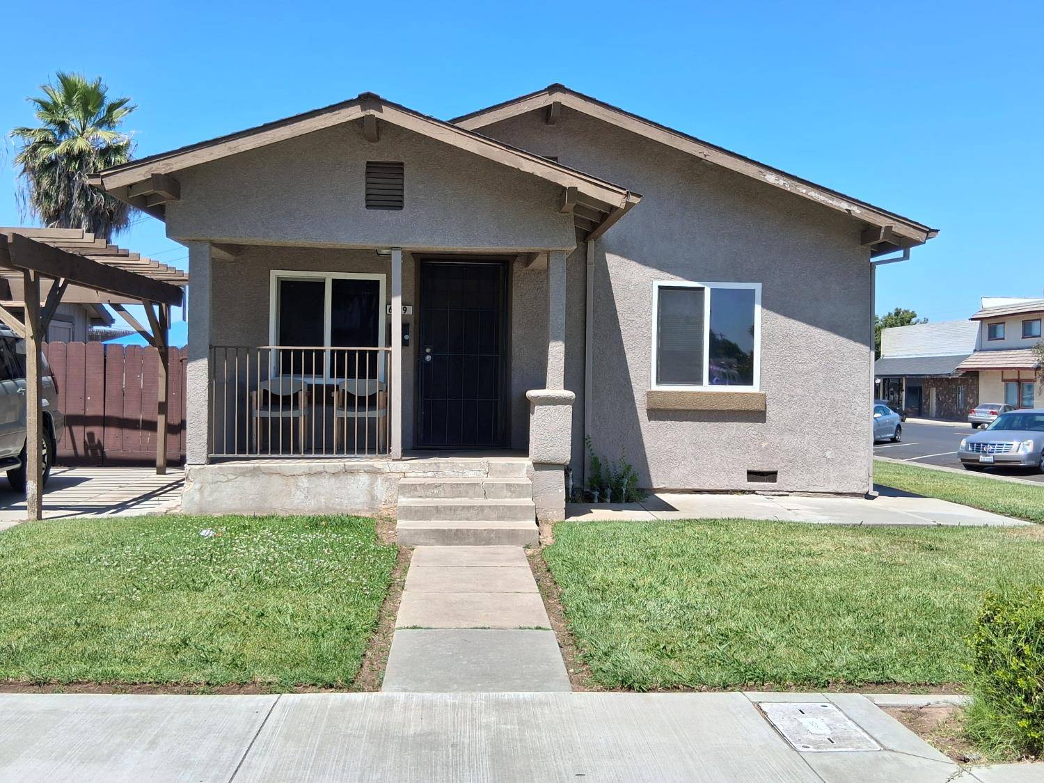 Riverbank, CA 95367,6529 3rd ST