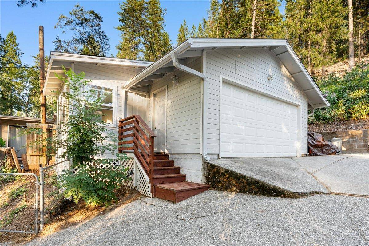 Applegate, CA 95703,18526 Dunvegan DR