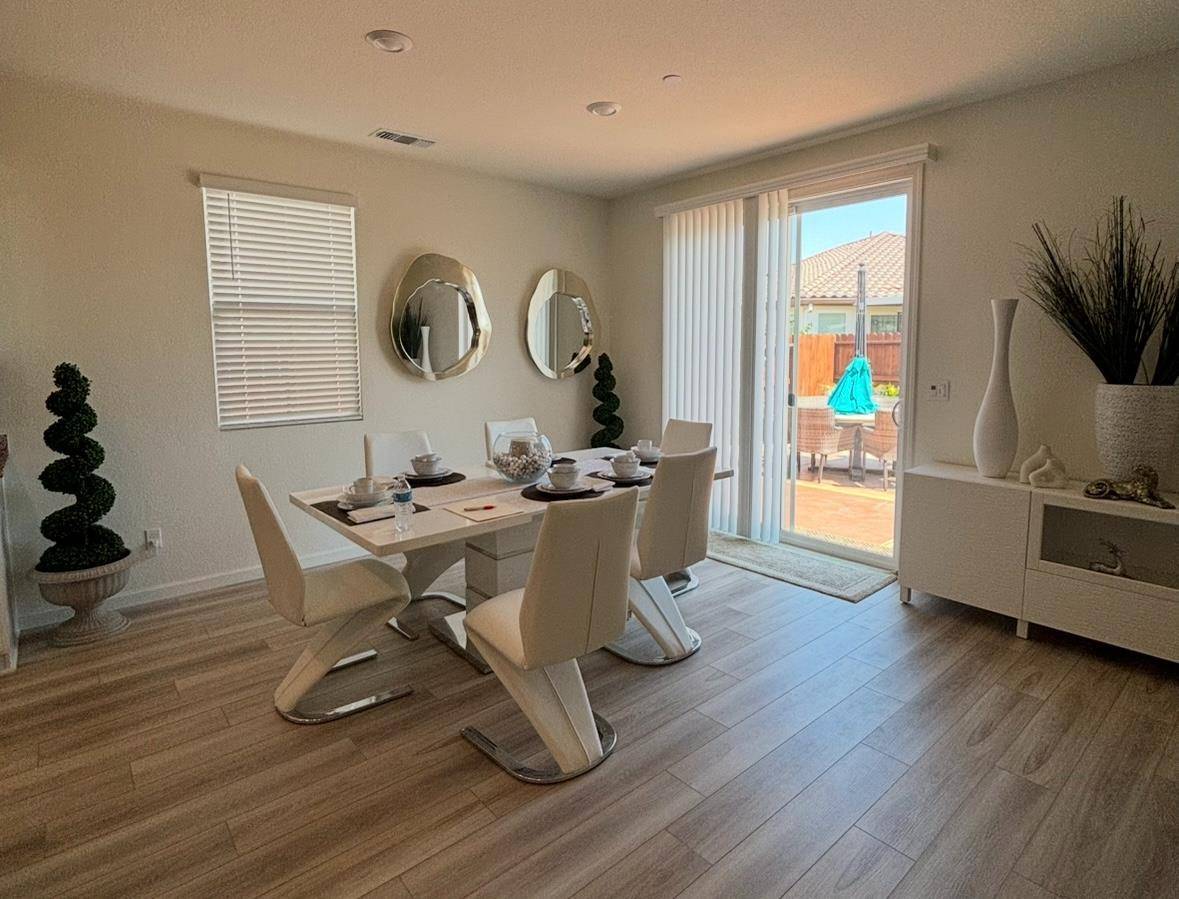 Sacramento, CA 95829,8210 Scrimshaw WAY