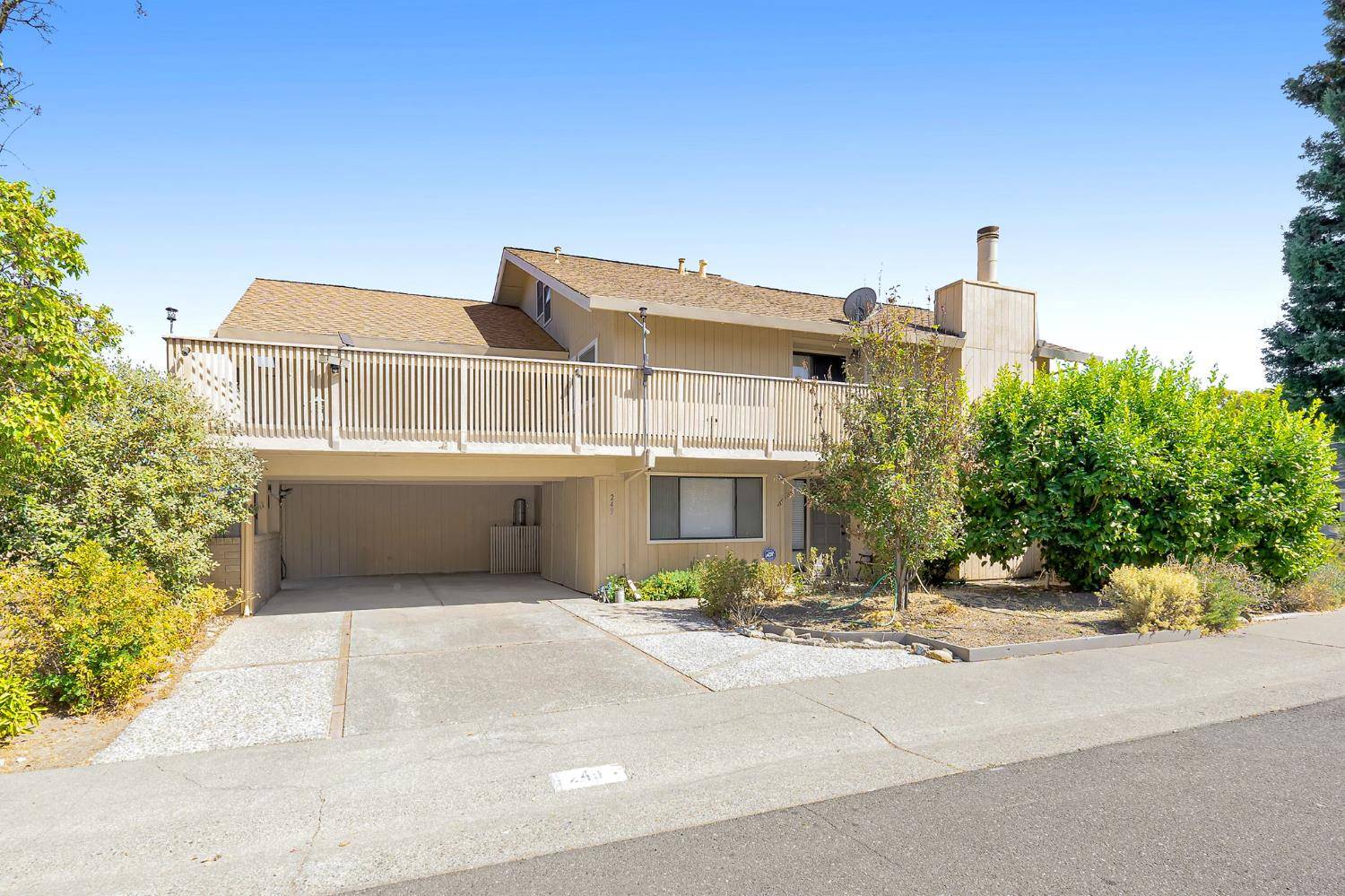 Davis, CA 95616,249 El Cajon AVE