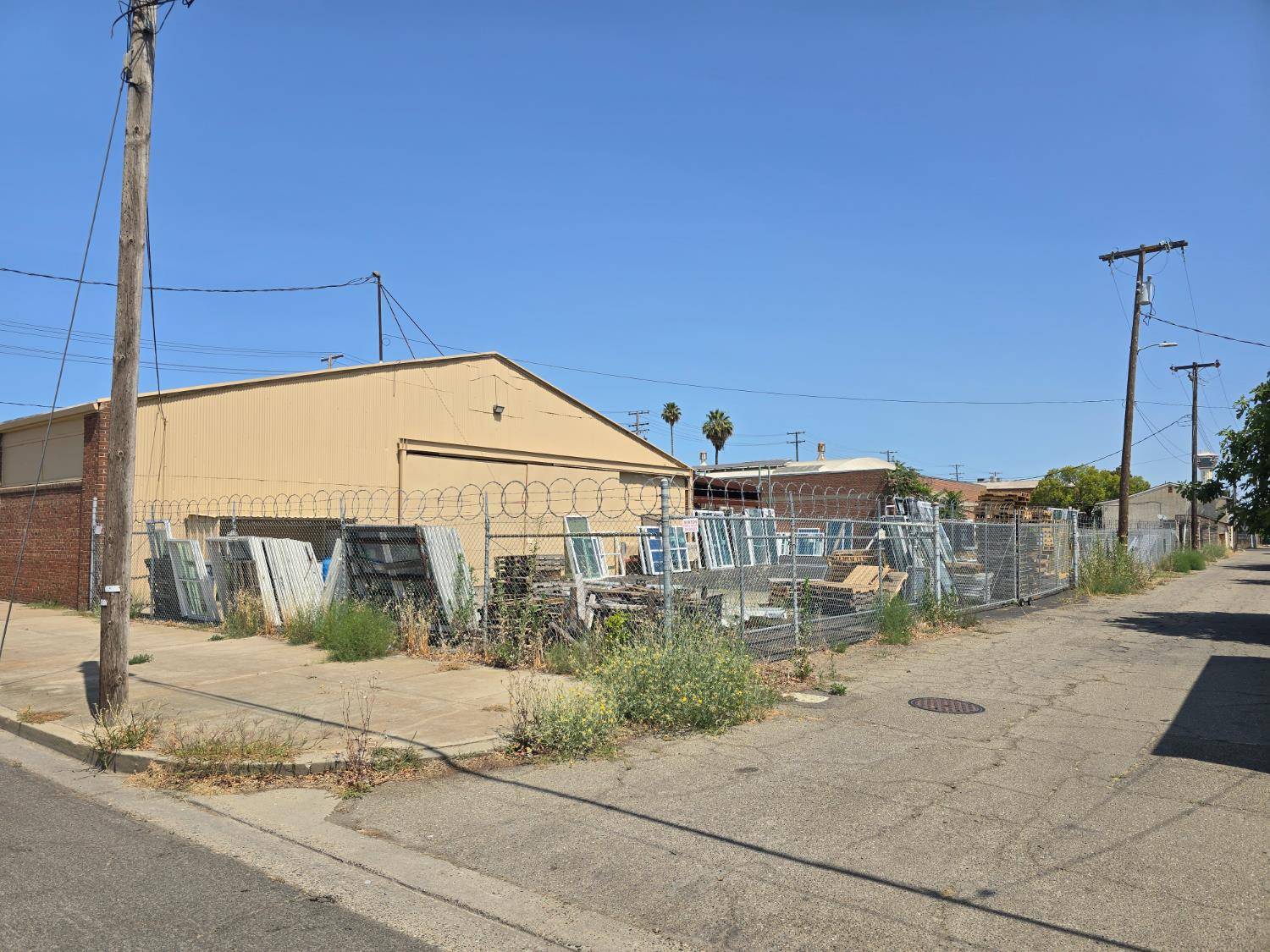Lodi, CA 95240,126 S Main