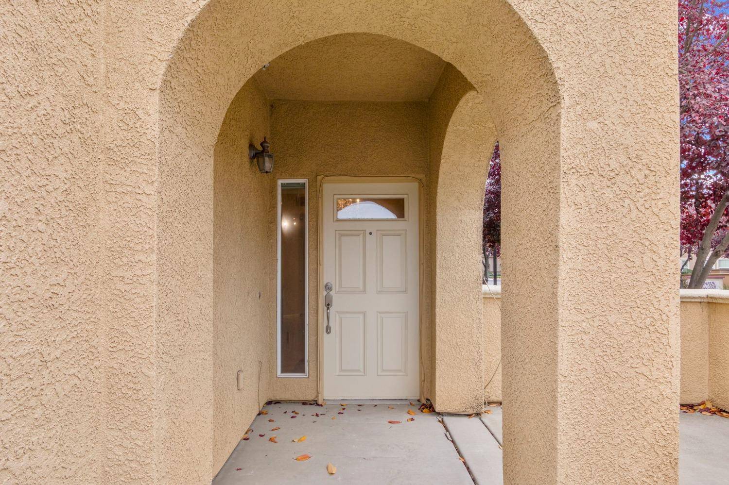 Sacramento, CA 95835,5350 Dunlay DR #116