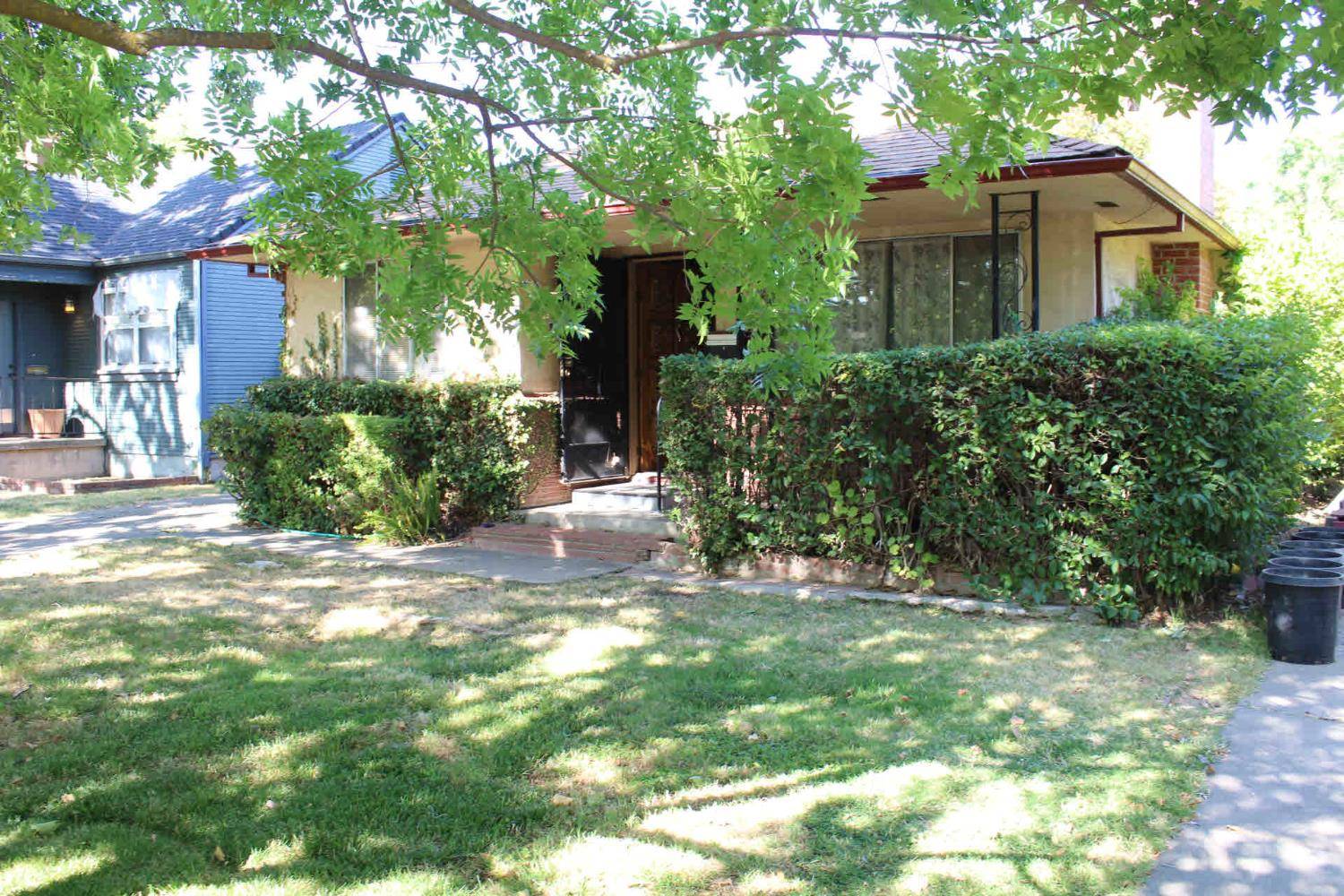 Sacramento, CA 95820,3761 Jeffrey AVE