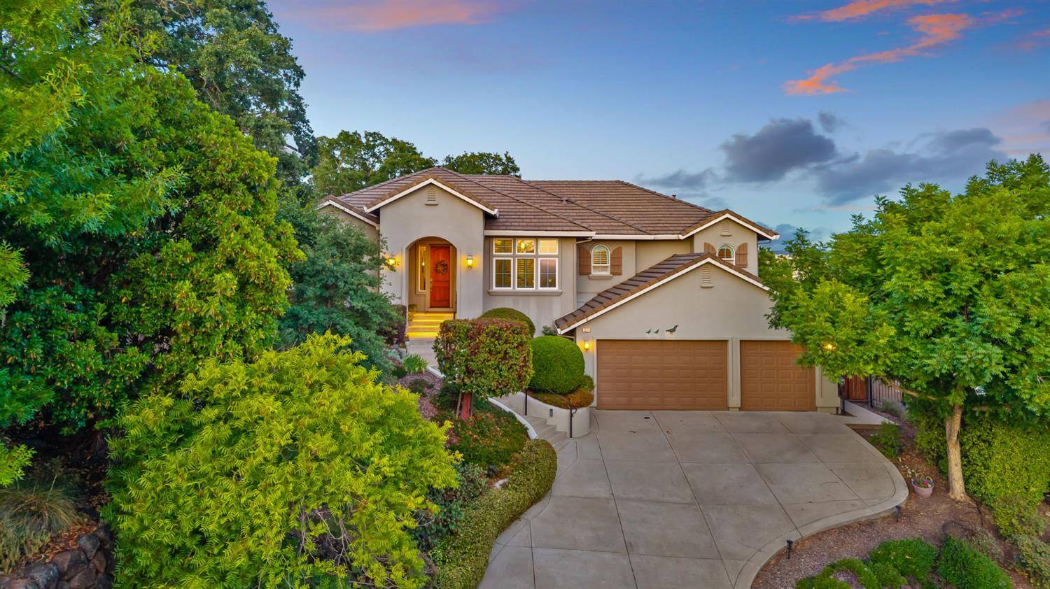 El Dorado Hills, CA 95762,1324 Montridge CT
