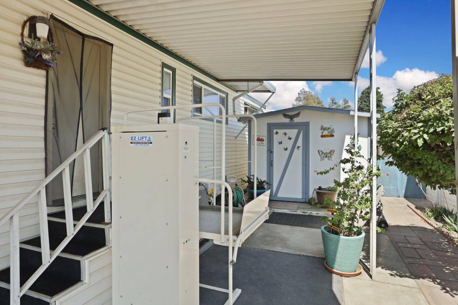 Manteca, CA 95336,1830 E East Yosemite