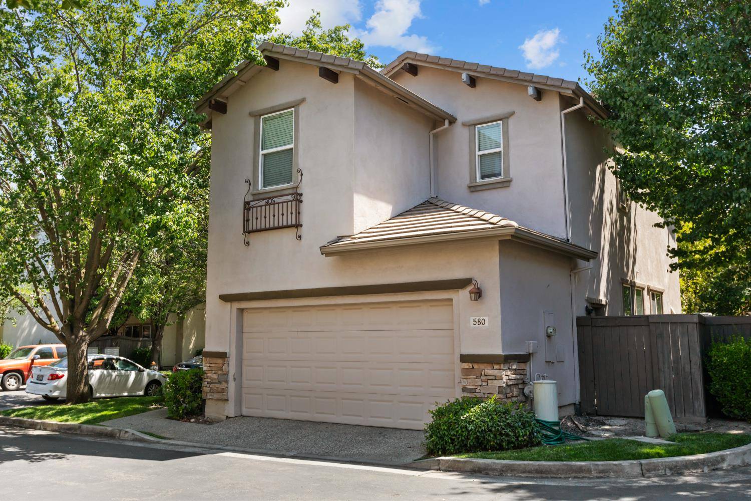 Sacramento, CA 95835,580 Natalino CIR