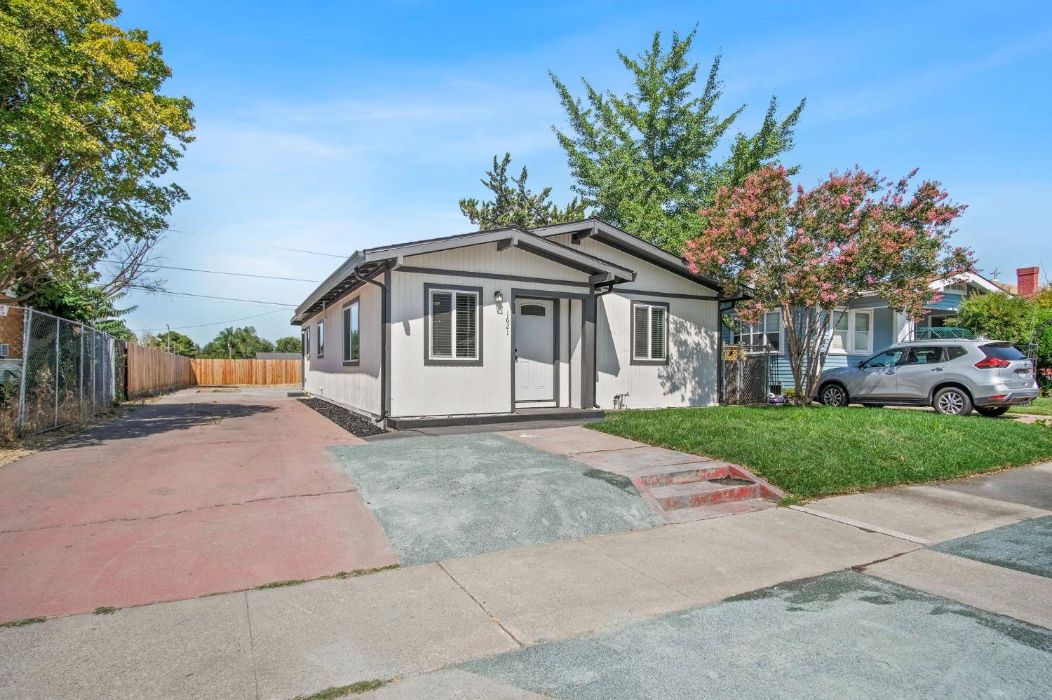 Stockton, CA 95205,1621 N Stanford AVE