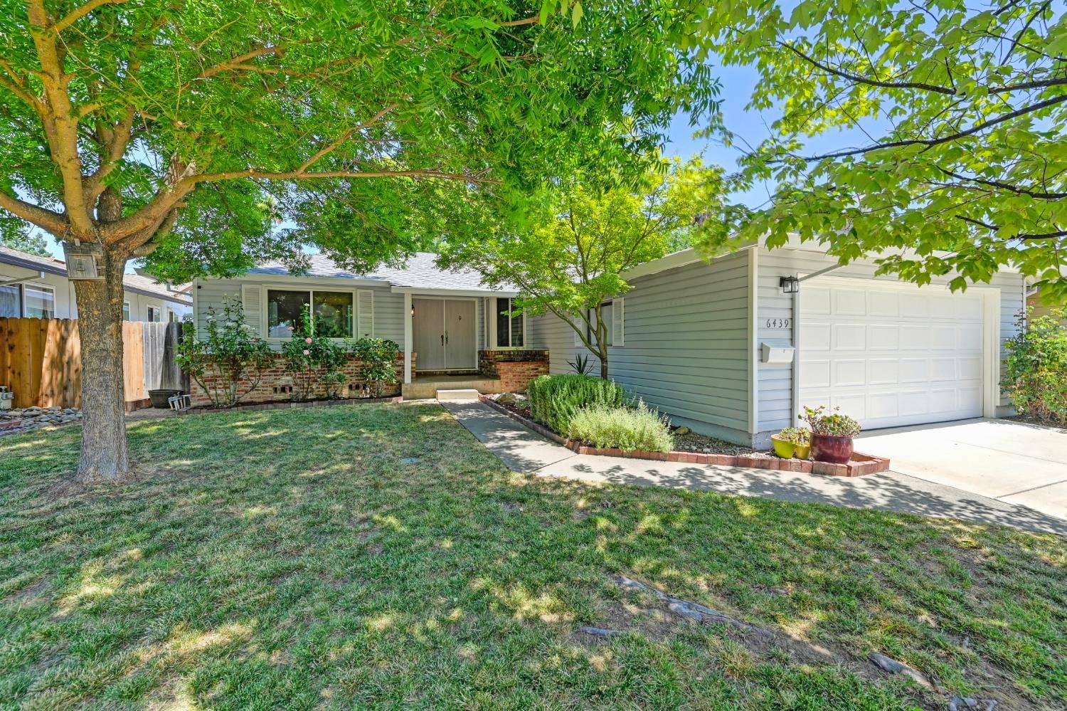 Citrus Heights, CA 95621,6439 Oakcreek WAY