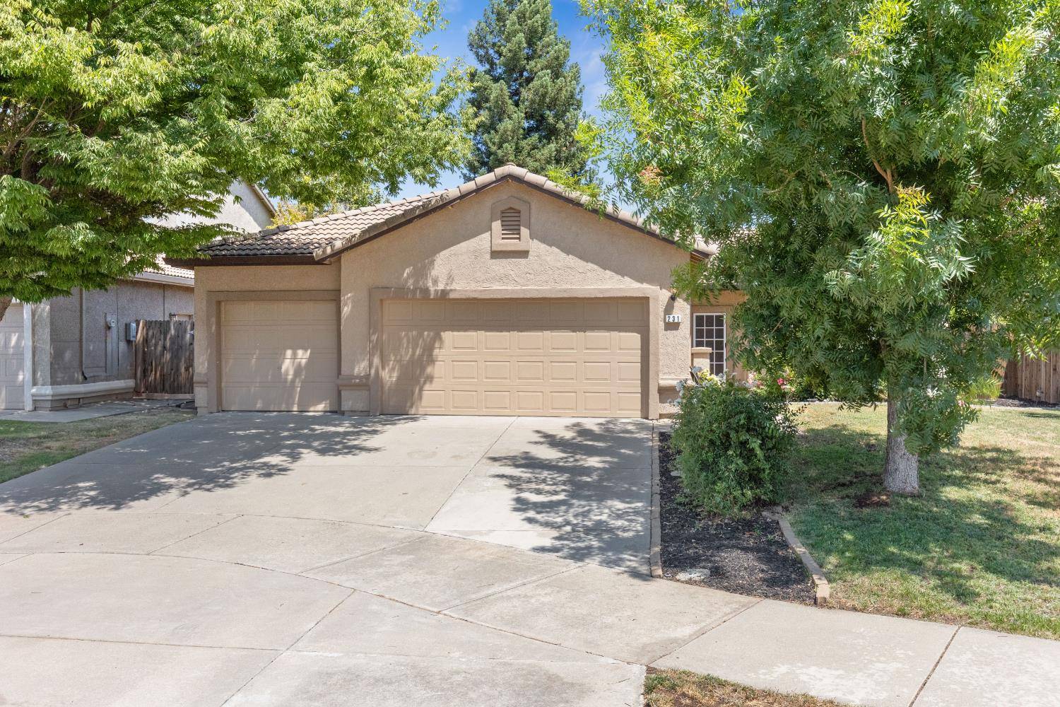 Lincoln, CA 95648,231 Chambers DR