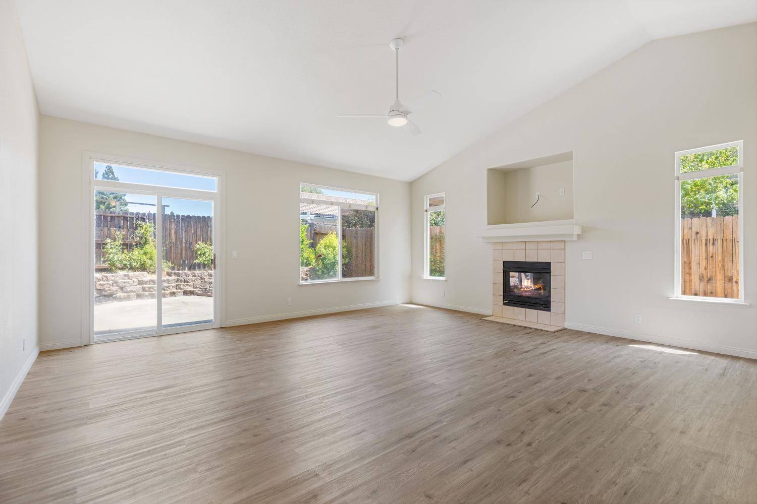 Lincoln, CA 95648,231 Chambers DR
