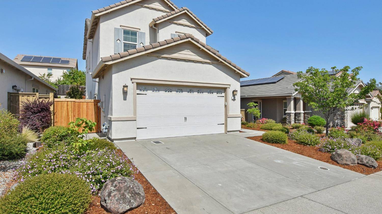 Folsom, CA 95630,325 Wagon Wheel DR