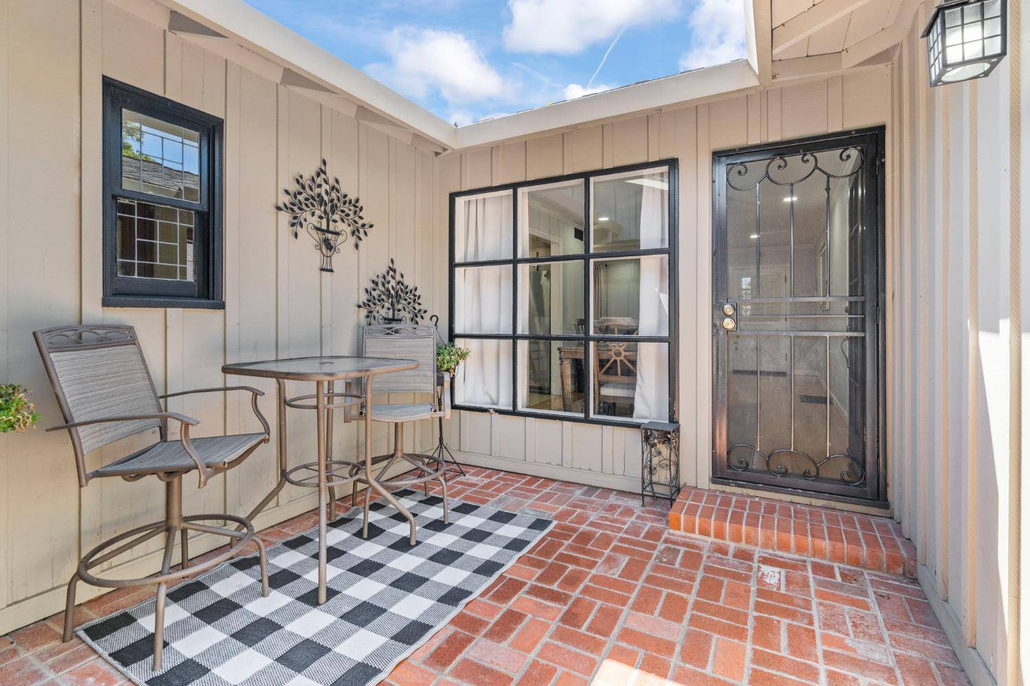 Stockton, CA 95207,1109 W Benjamin Holt DR