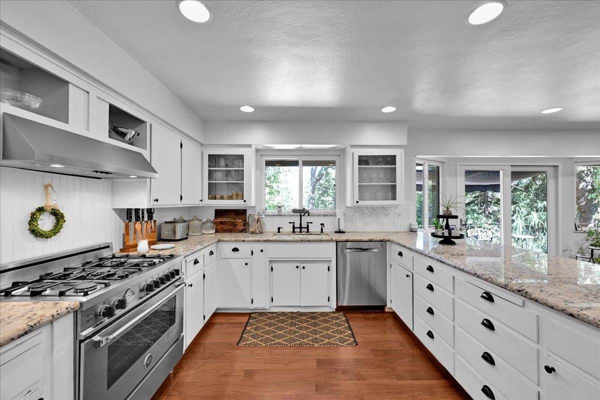 Grass Valley, CA 95949,16883 Scott WAY