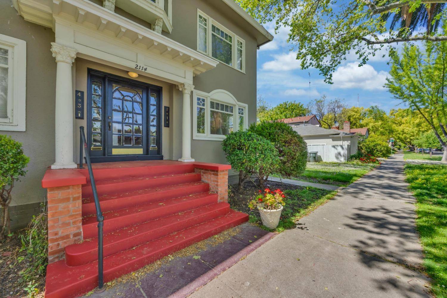Sacramento, CA 95818,2114 23rd ST