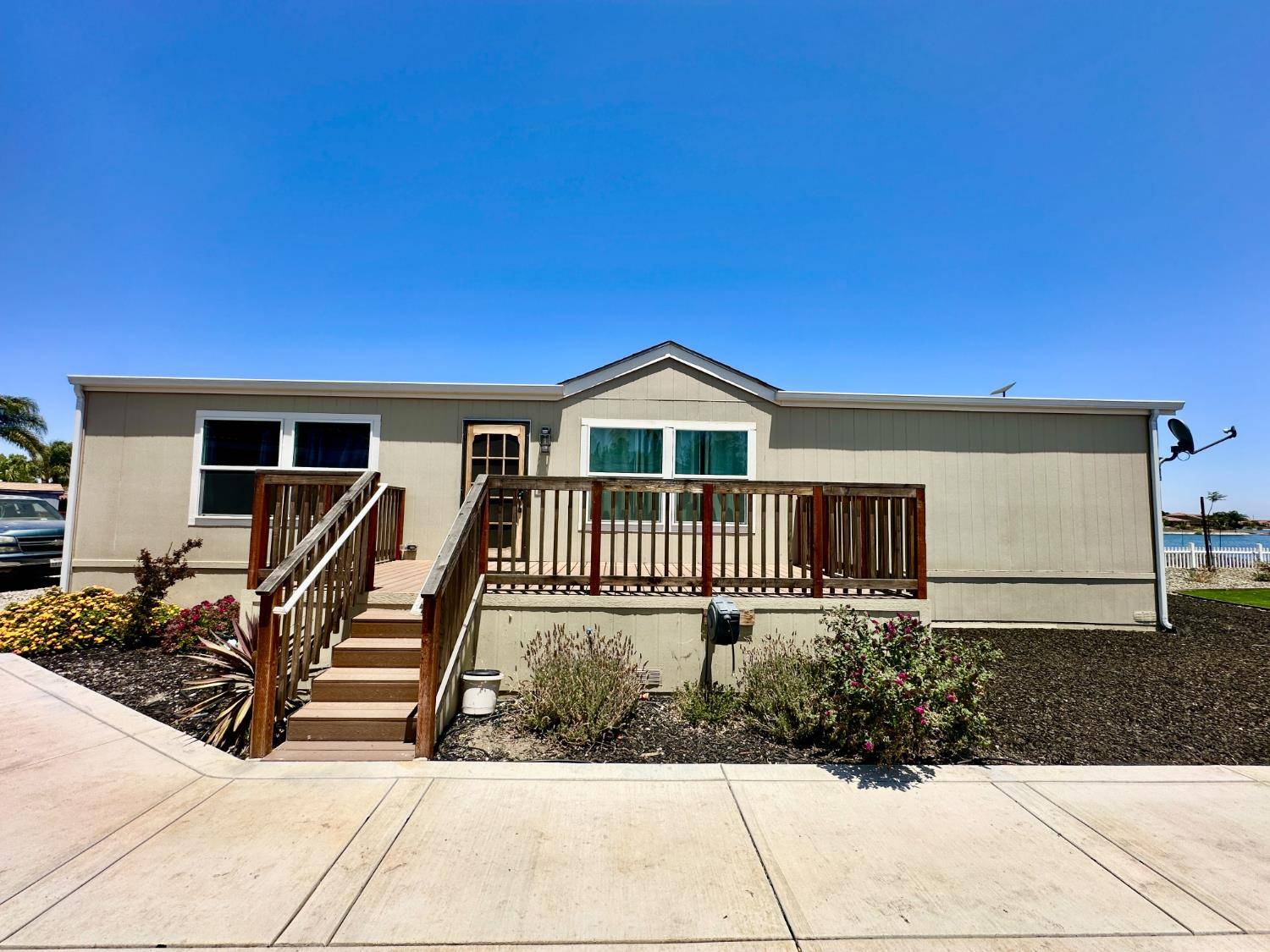 Manteca, CA 95337,4399 Aplicella Ct #49
