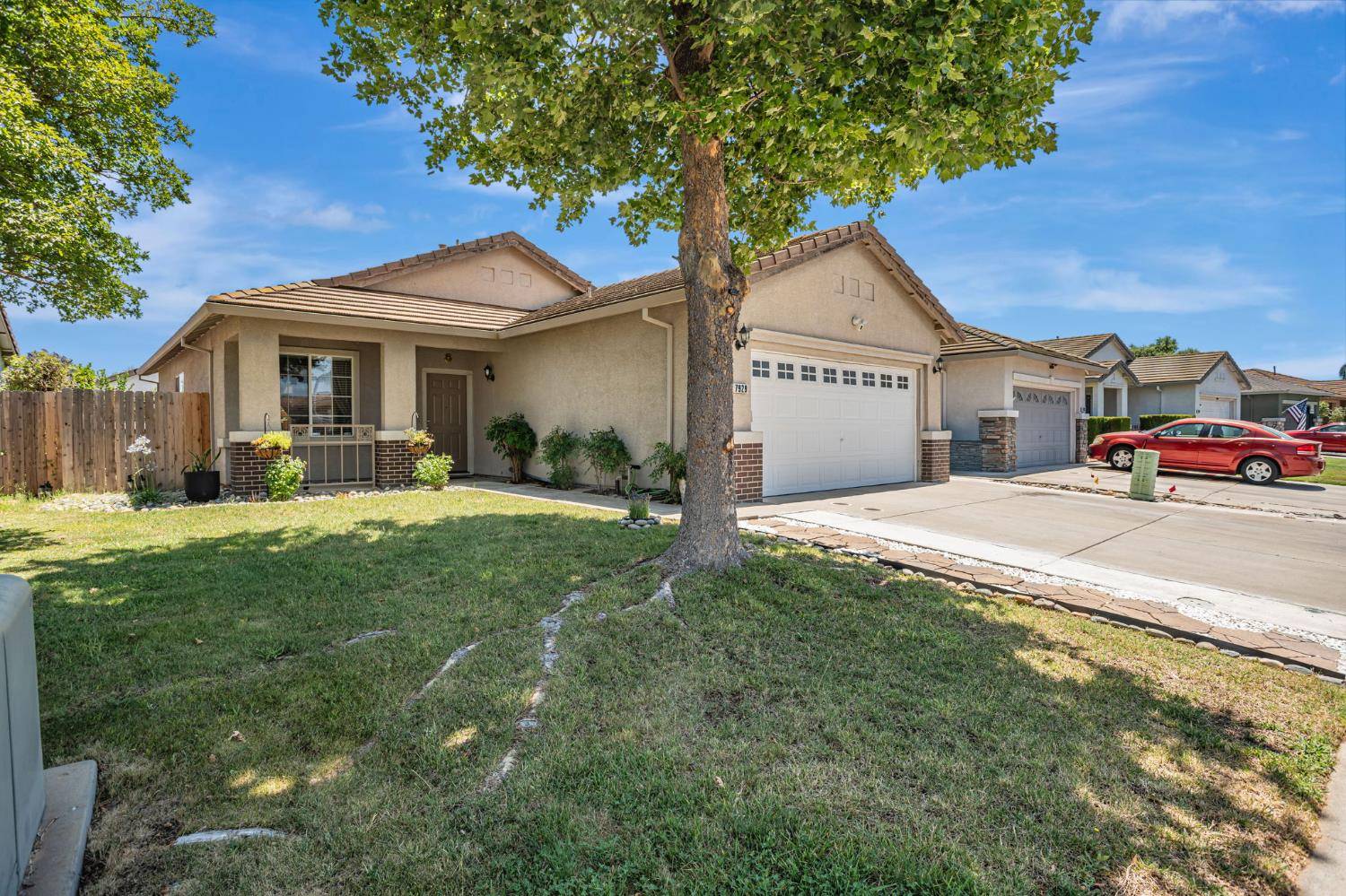 Sacramento, CA 95829,7929 Symington