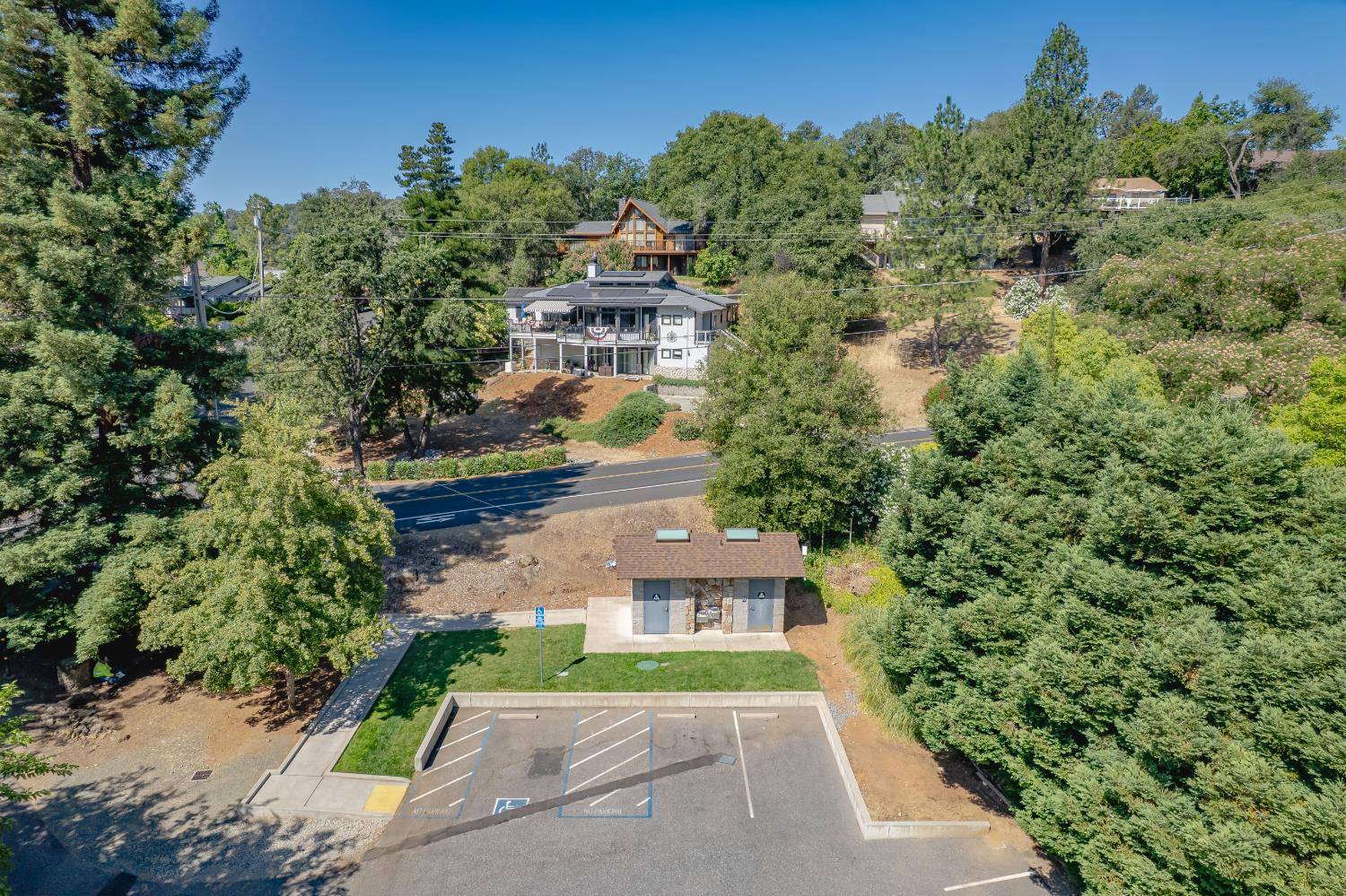 Auburn, CA 95602,24009 Green Valley RD