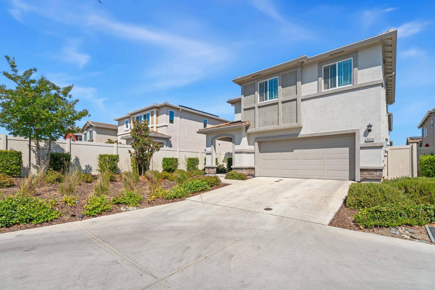 Sacramento, CA 95834,3839 Roseparke WAY